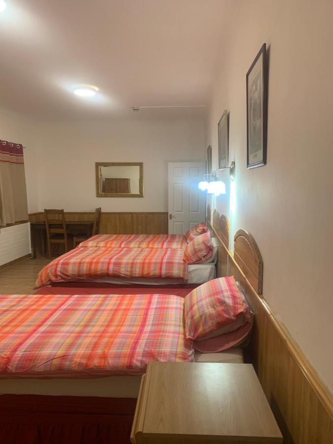 The Dharma Lodge Enfield Buitenkant foto