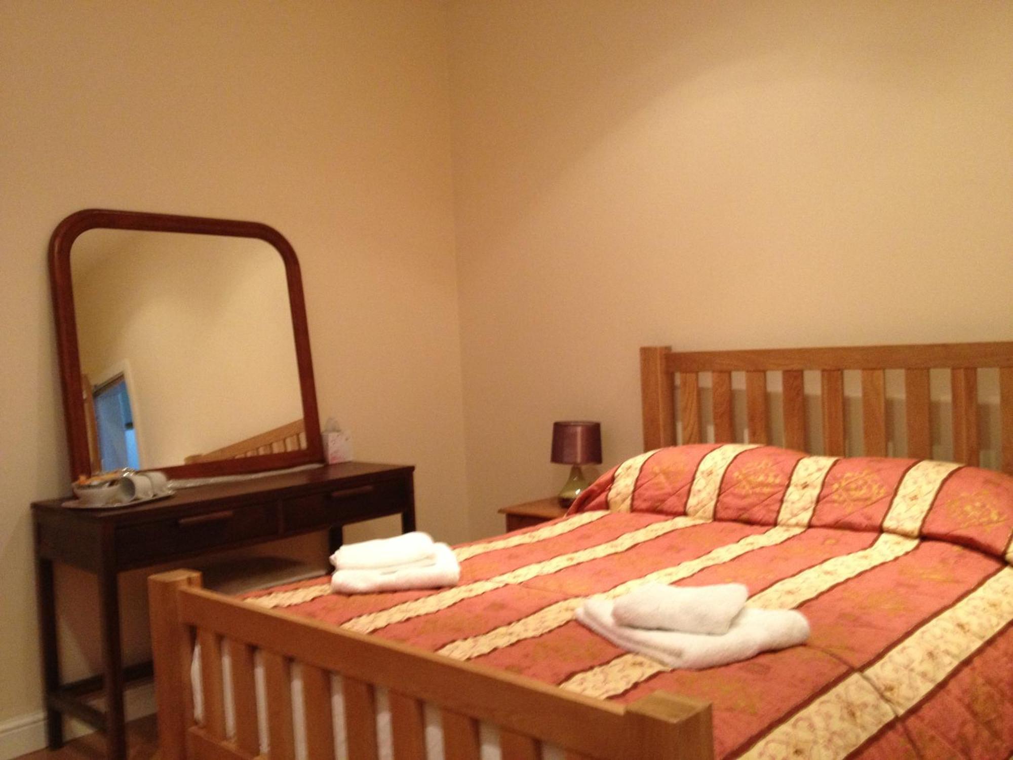 The Dharma Lodge Enfield Buitenkant foto