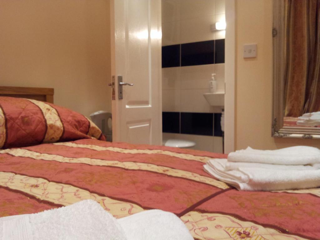 The Dharma Lodge Enfield Kamer foto